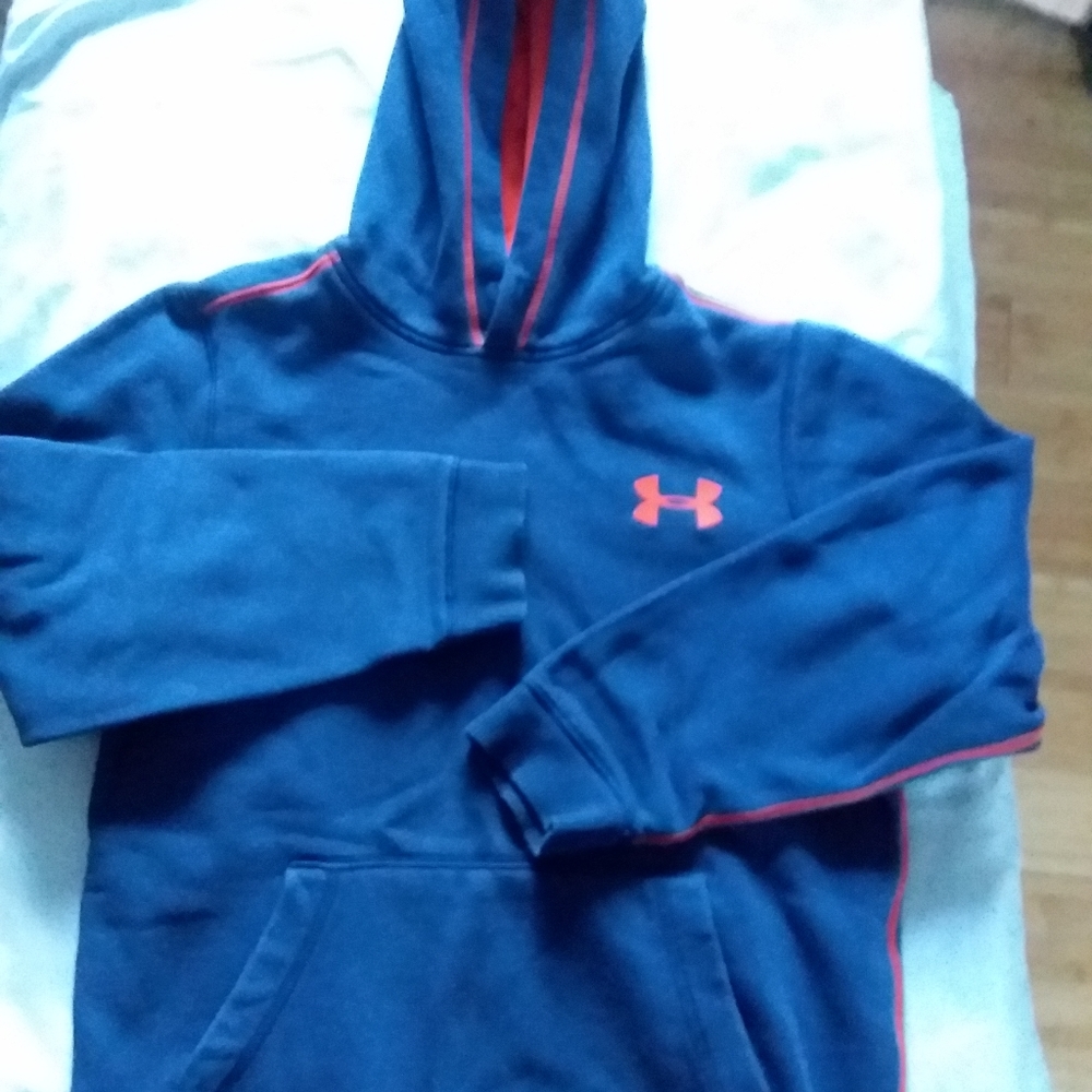 Youth Under Armour hooded sweatshirt